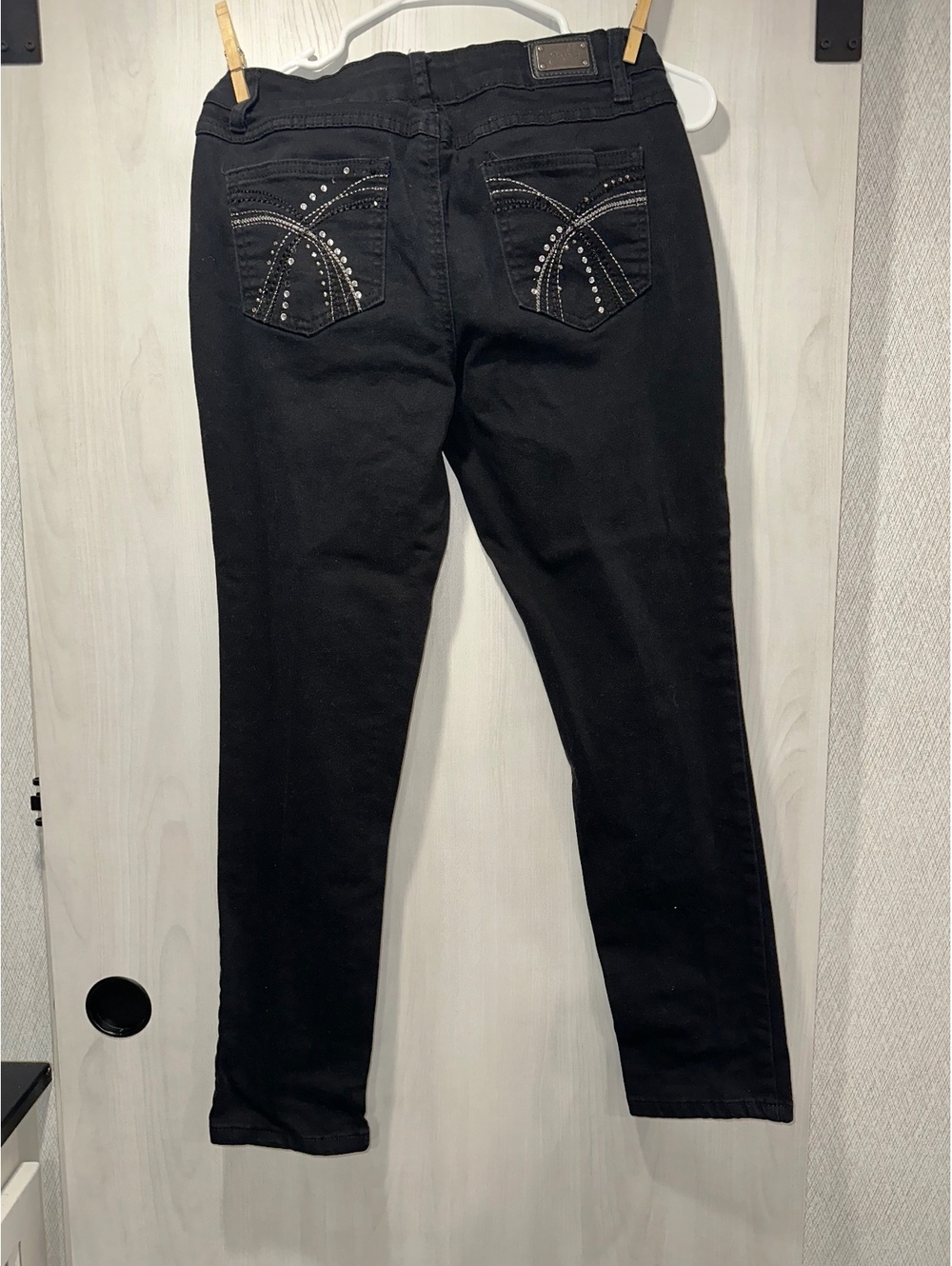 Earl Jeans Black Skinny Jeans Size 8P with Decorative Back Pockets